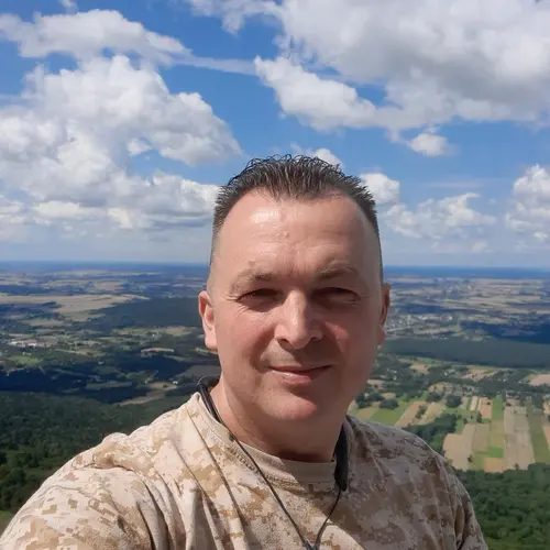 SQ7HQZ profile image