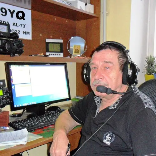 R9YQ profile image