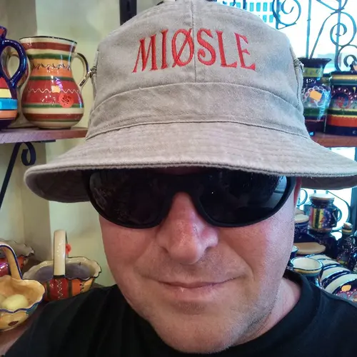 MI0SLE profile image