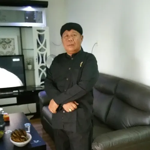 YE5XY profile image