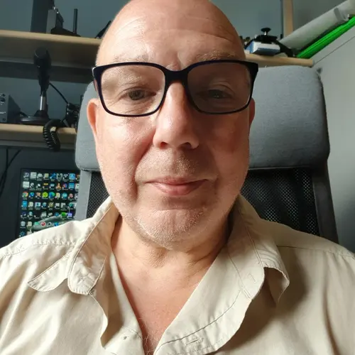 M0IXY profile image