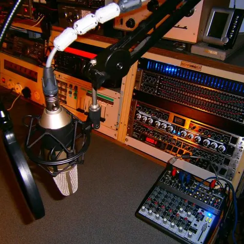 9M2AU