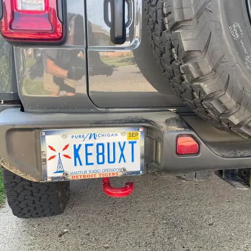 KE8UXT
