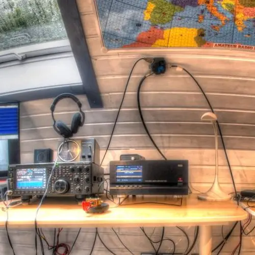 DL4VAD