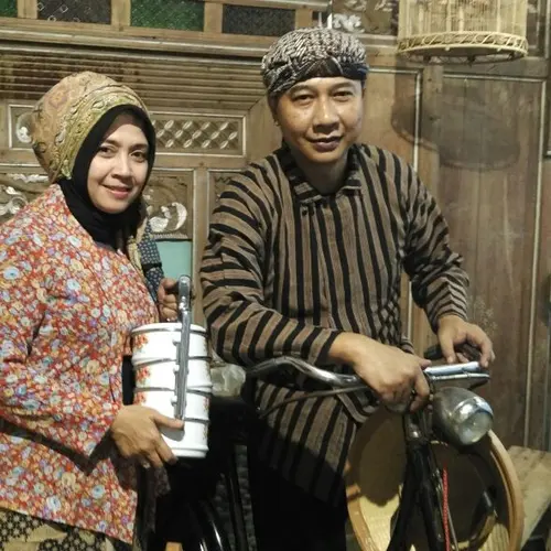 YB2WA
